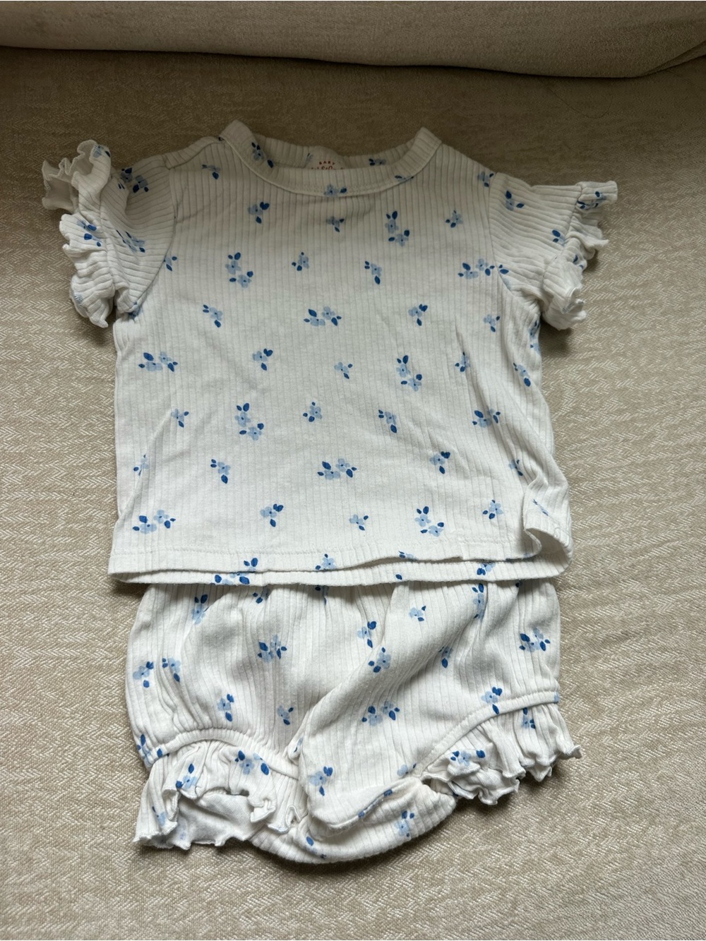 White Ribbed Baby Set with Blue Floral Print